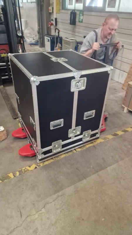 Tiefe Transportcases