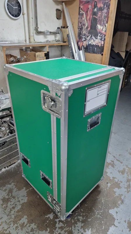 Grünes Schubladencase