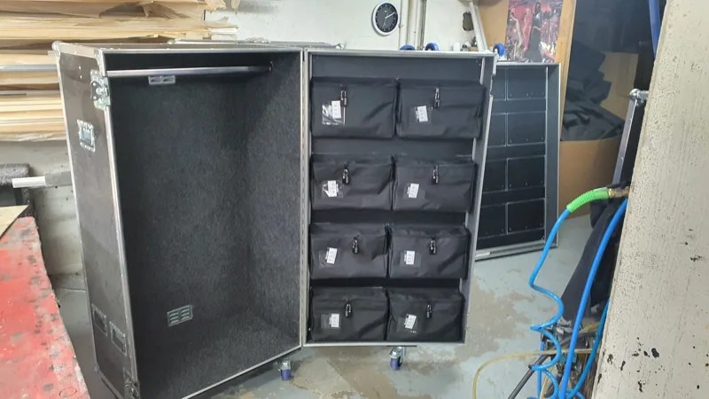 Taschen und Schubladen im Case