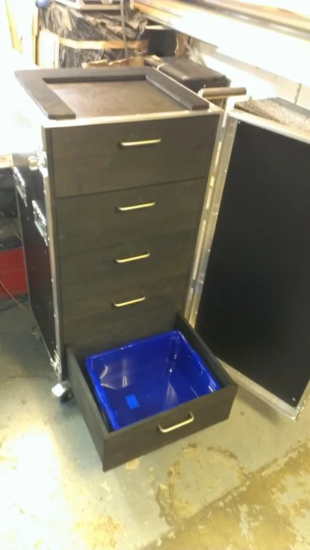 Schubladen und herausnehmbare Boxen