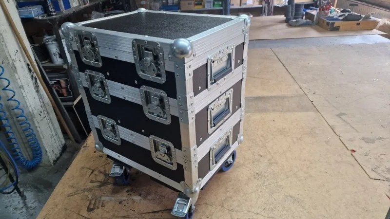 Rackcases im Stapel