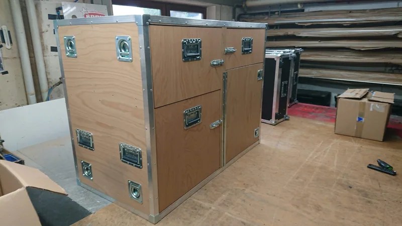 Stauraum und Kühlbox unterwegs